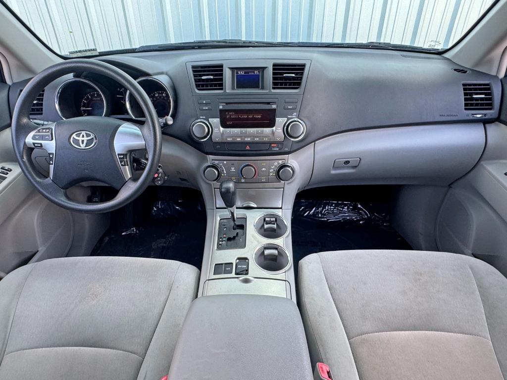 used 2011 Toyota Highlander car, priced at $7,500