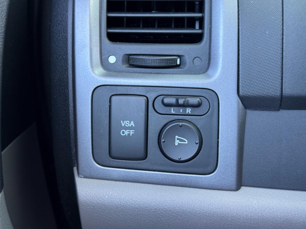 used 2009 Honda CR-V car, priced at $8,000