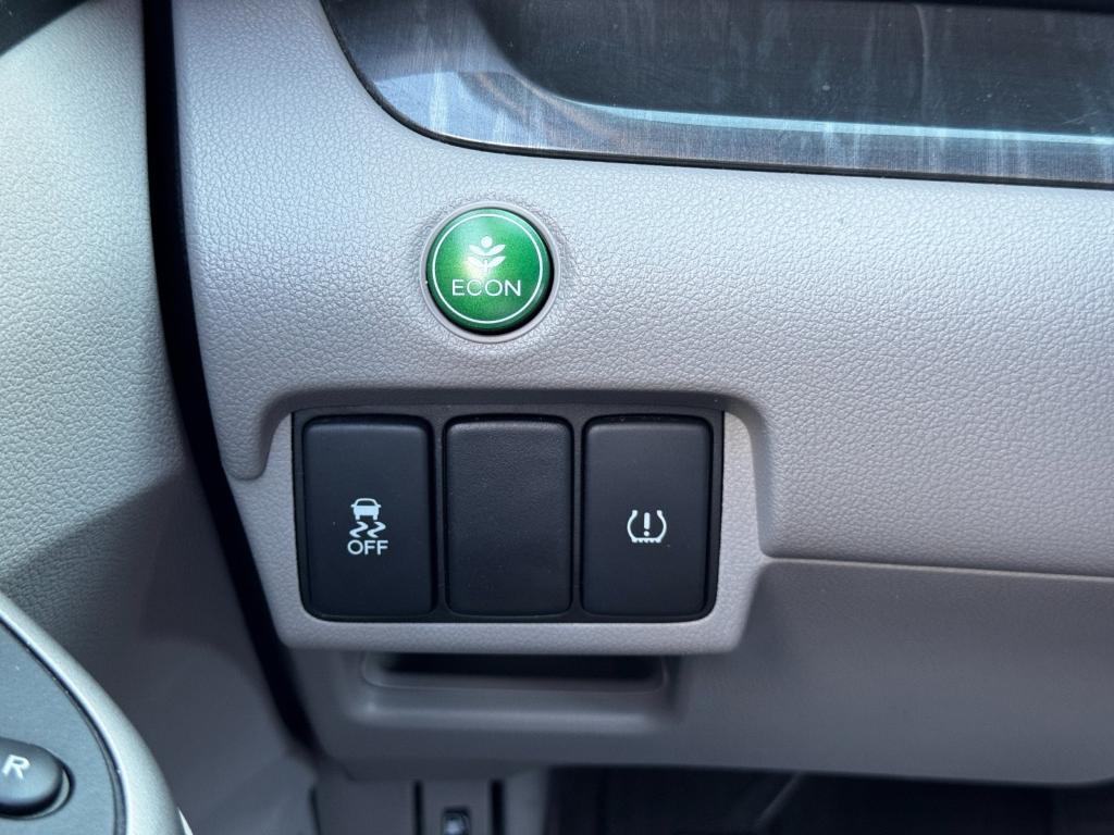 used 2014 Honda CR-V car, priced at $7,000