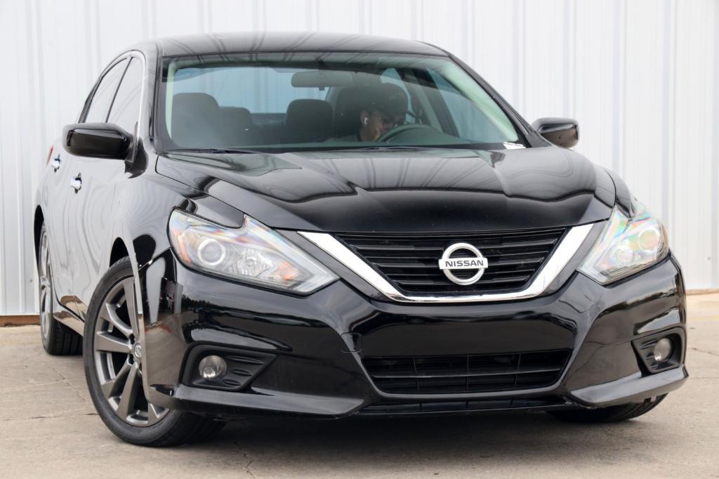 used 2018 Nissan Altima car, priced at $10,000