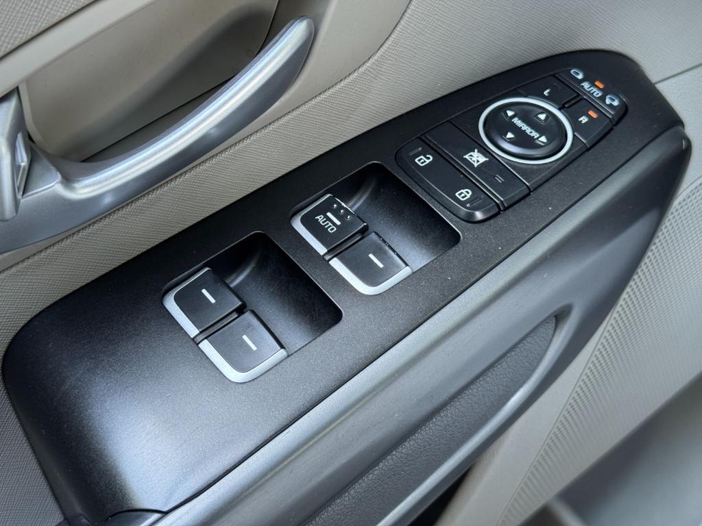 used 2015 Kia Sedona car, priced at $8,000