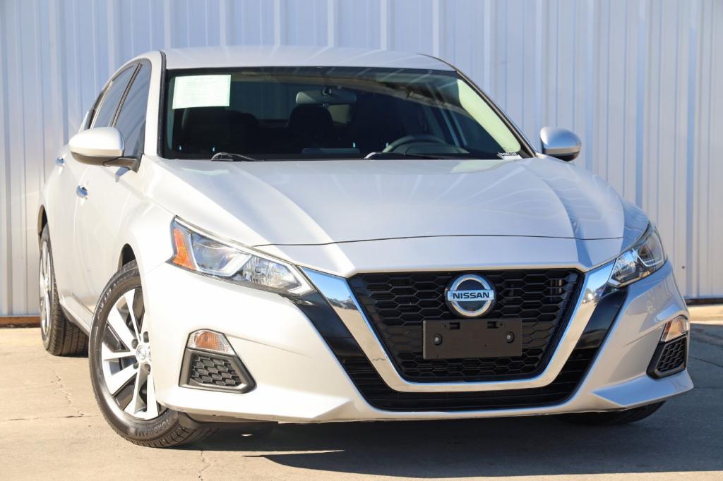 used 2020 Nissan Altima car