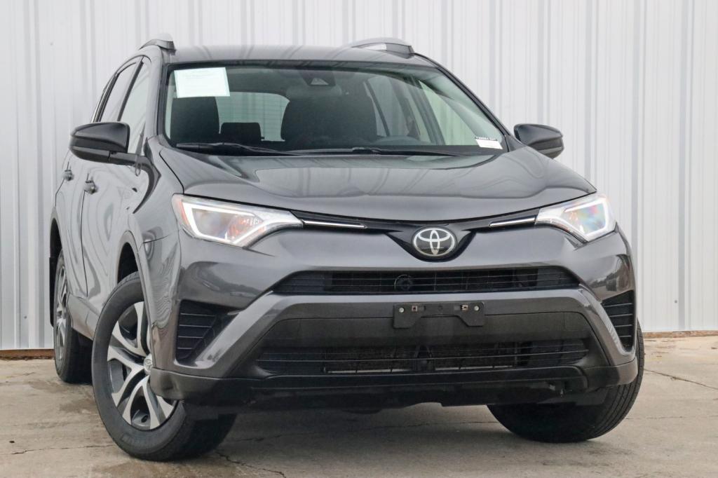 used 2018 Toyota RAV4 car