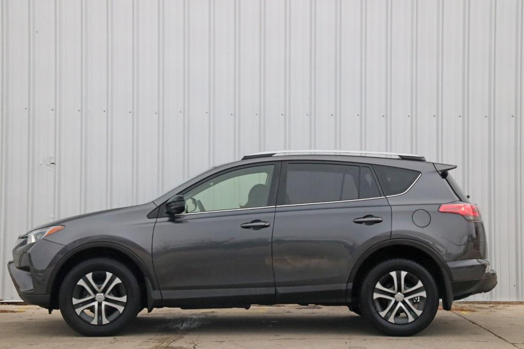 used 2018 Toyota RAV4 car