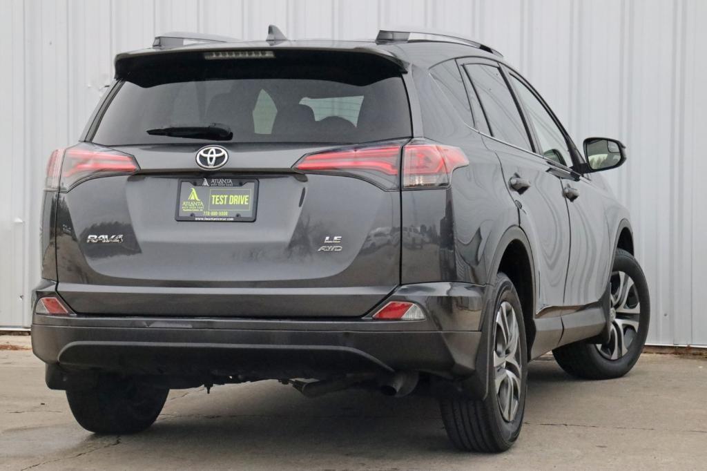 used 2018 Toyota RAV4 car