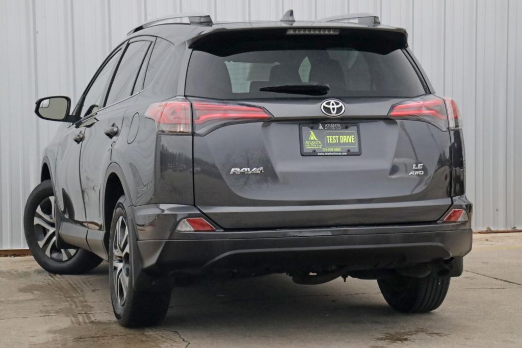 used 2018 Toyota RAV4 car