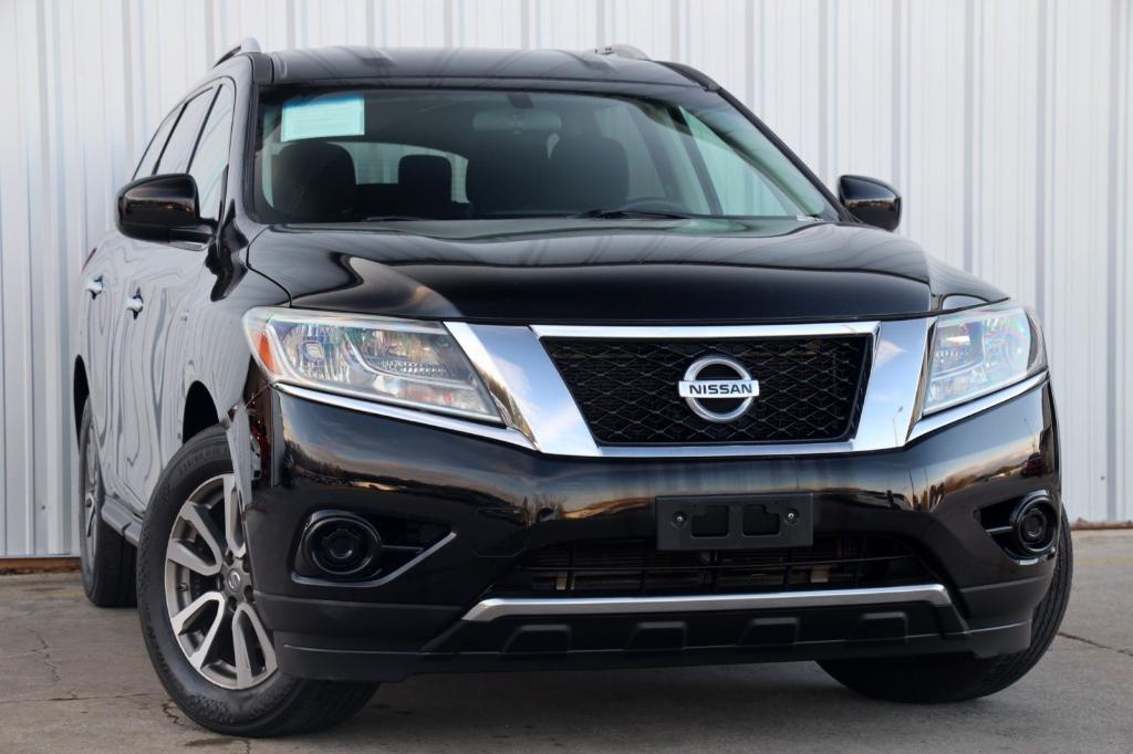 used 2013 Nissan Pathfinder car, priced at $7,500