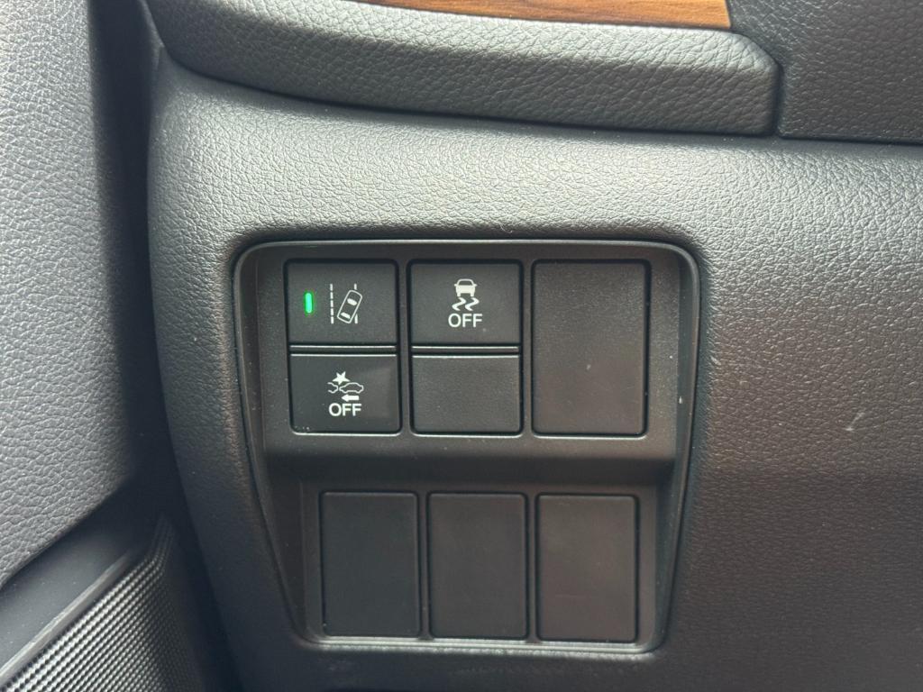 used 2018 Honda CR-V car, priced at $15,000