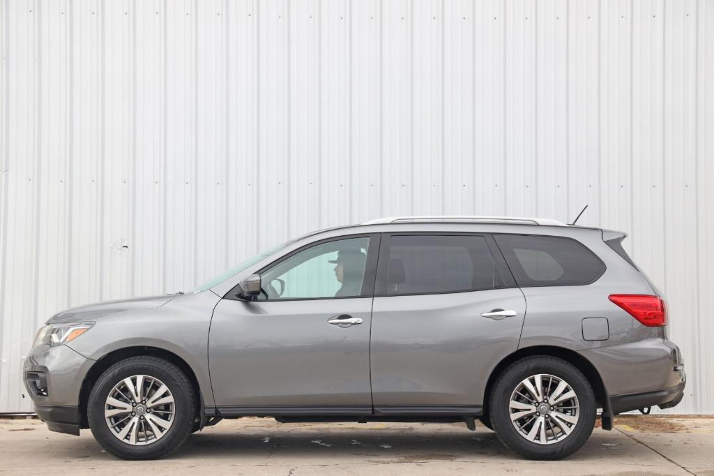 used 2018 Nissan Pathfinder car, priced at $11,000