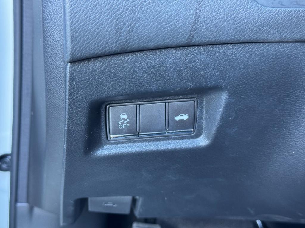 used 2021 INFINITI Q60 car, priced at $25,500