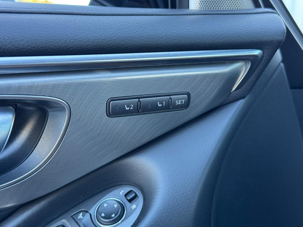 used 2021 INFINITI Q60 car, priced at $25,500