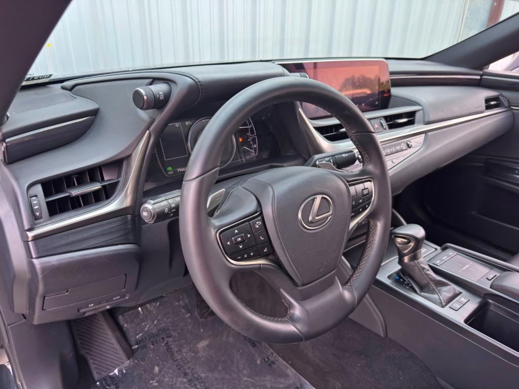 used 2021 Lexus ES 300h car, priced at $25,000