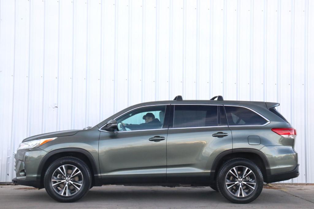 used 2019 Toyota Highlander car, priced at $16,000