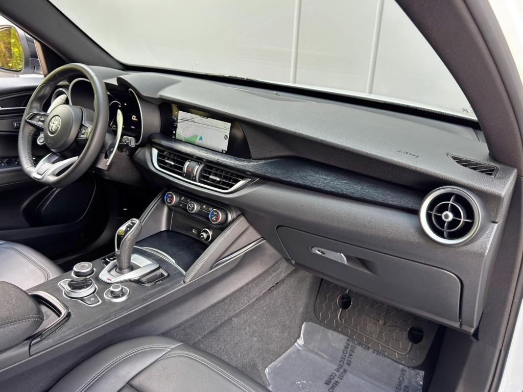 used 2024 Alfa Romeo Stelvio car