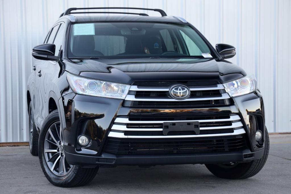 used 2018 Toyota Highlander car, priced at $18,500