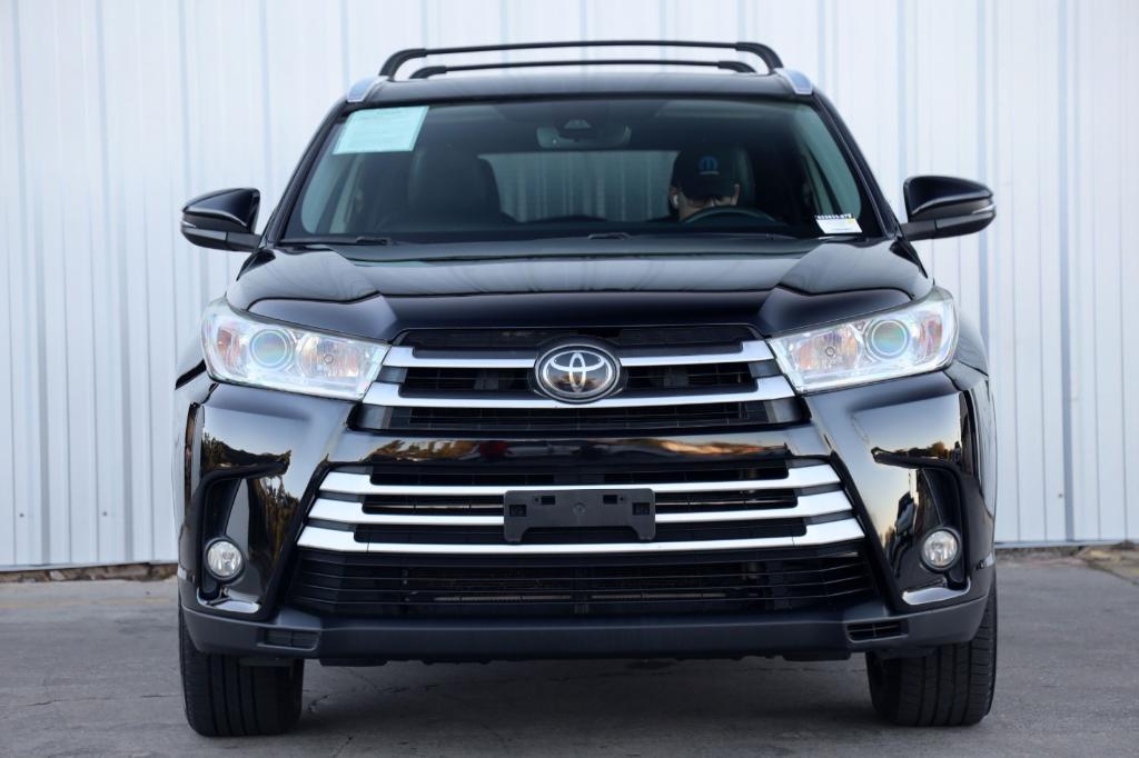 used 2018 Toyota Highlander car, priced at $18,500