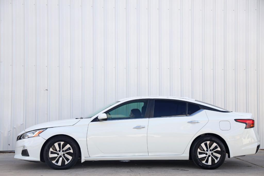 used 2019 Nissan Altima car, priced at $11,000