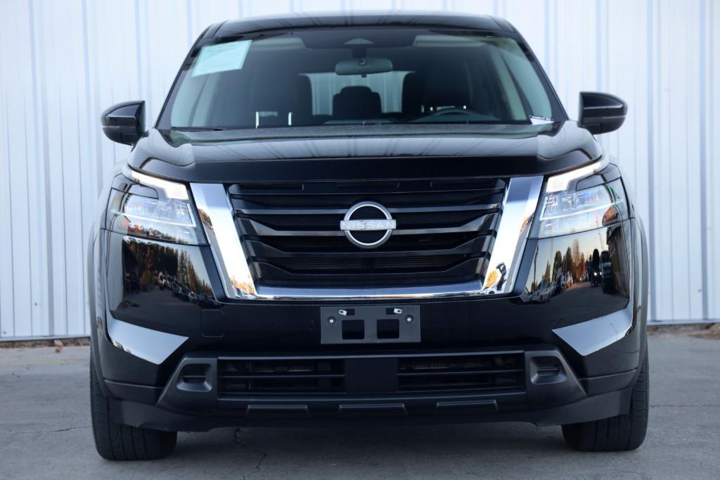 used 2022 Nissan Pathfinder car, priced at $23,000