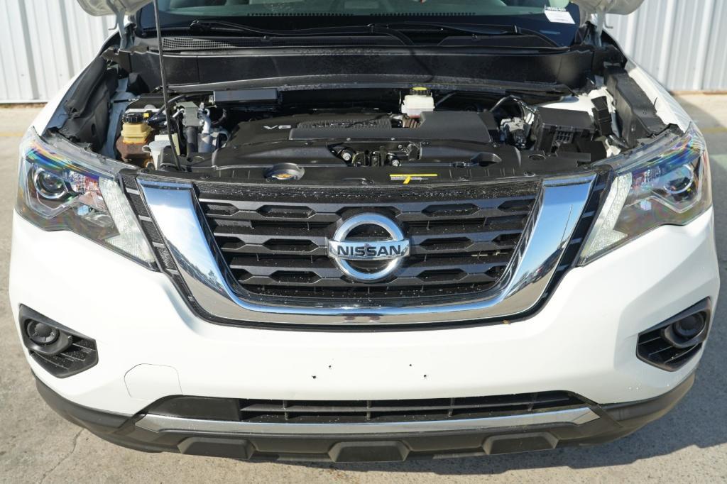 used 2020 Nissan Pathfinder car, priced at $15,000