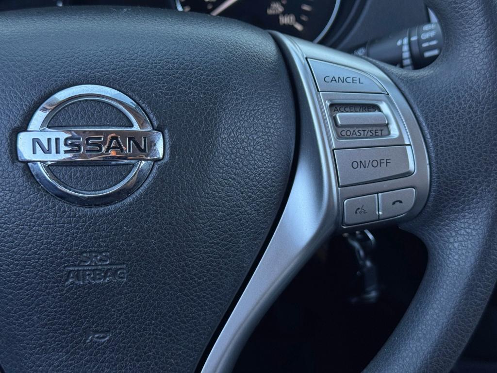 used 2015 Nissan Rogue car