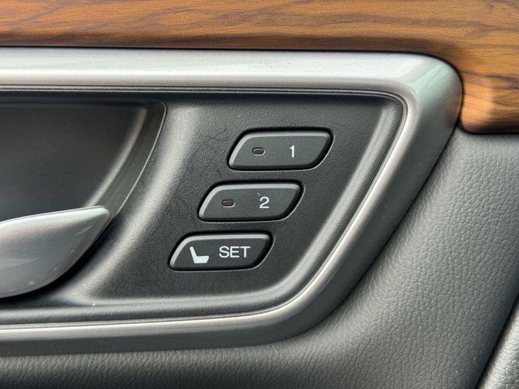 used 2021 Honda CR-V Hybrid car, priced at $25,000