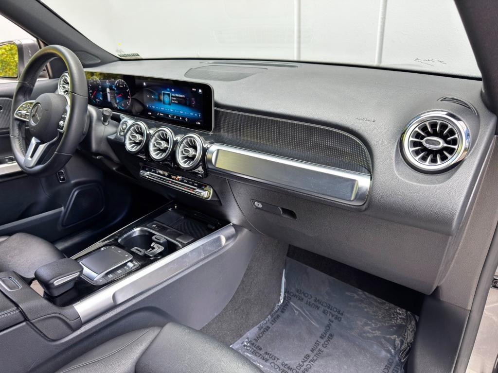 used 2021 Mercedes-Benz GLB 250 car, priced at $24,500