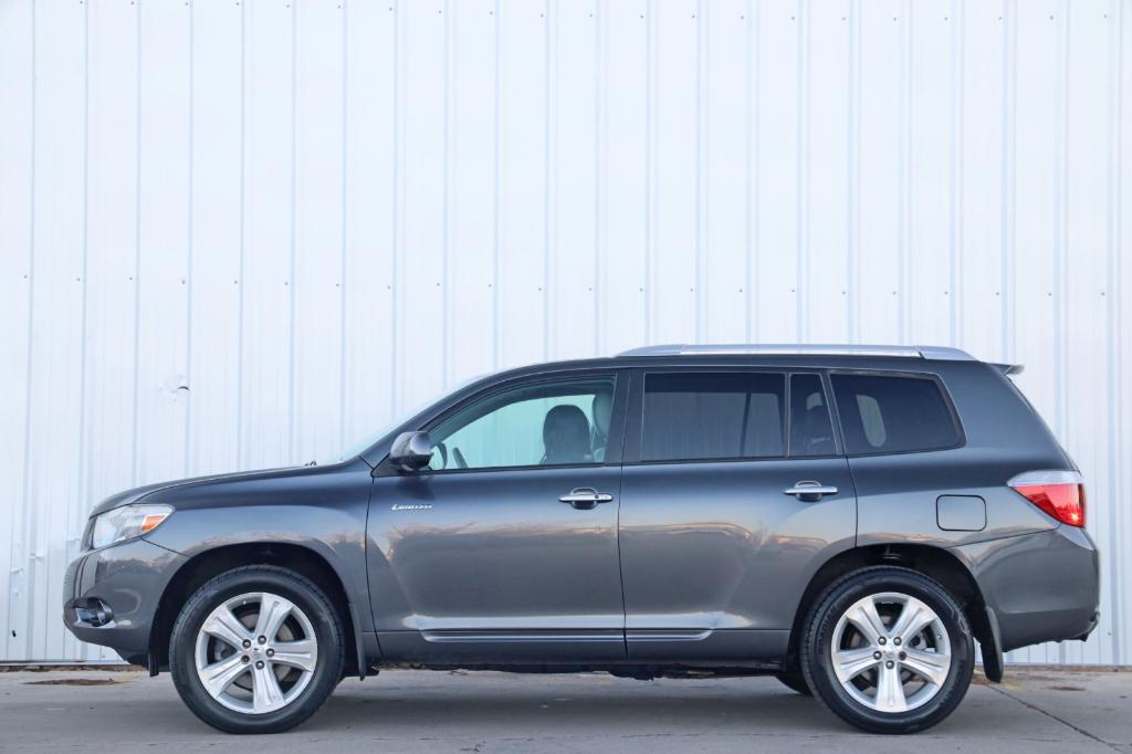 used 2010 Toyota Highlander car, priced at $8,000