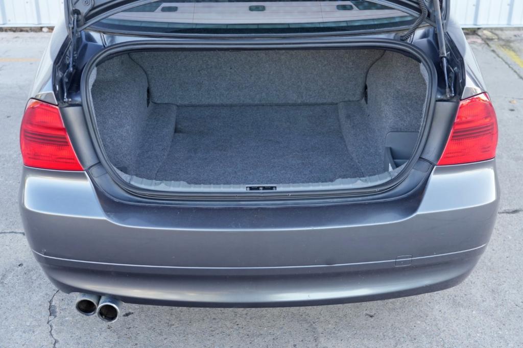 used 2006 BMW 325 car, priced at $6,000
