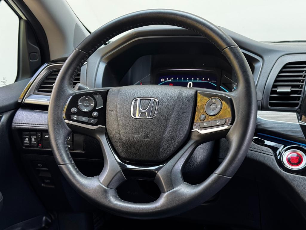 used 2022 Honda Odyssey car, priced at $32,000