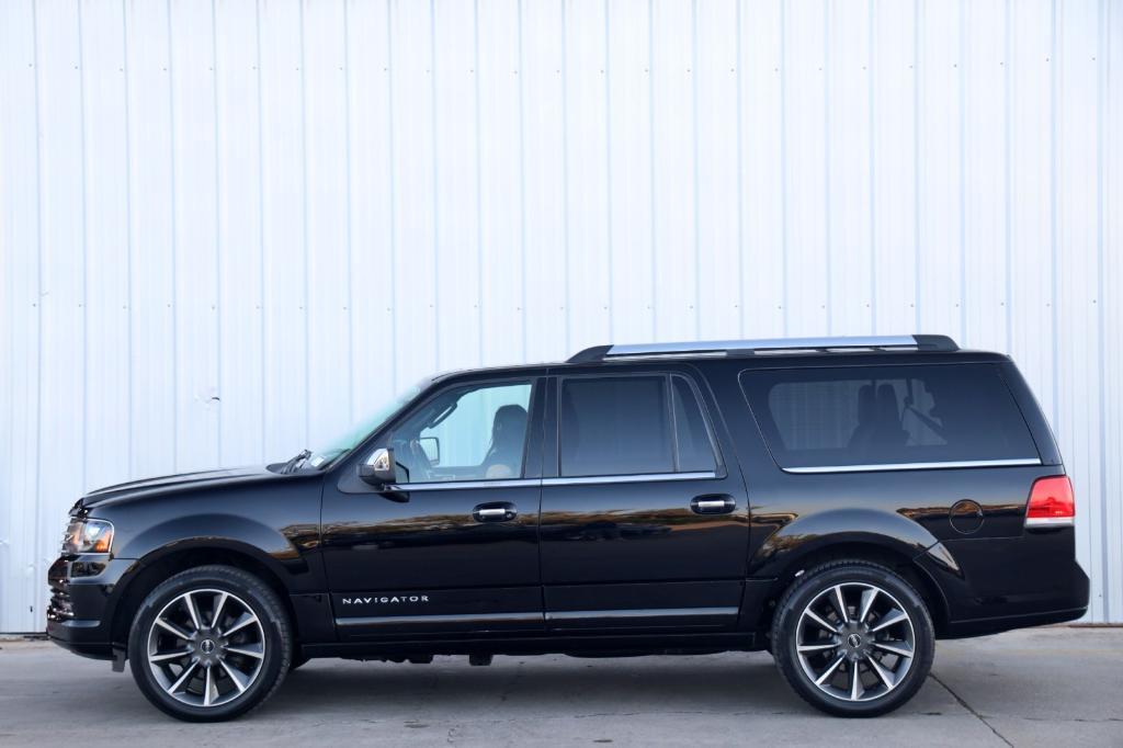 used 2017 Lincoln Navigator L car, priced at $16,000