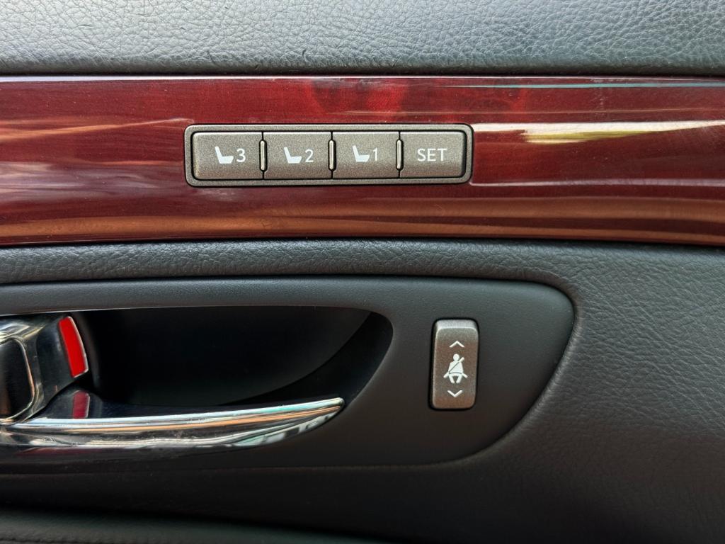 used 2007 Lexus LS 460 car, priced at $9,000
