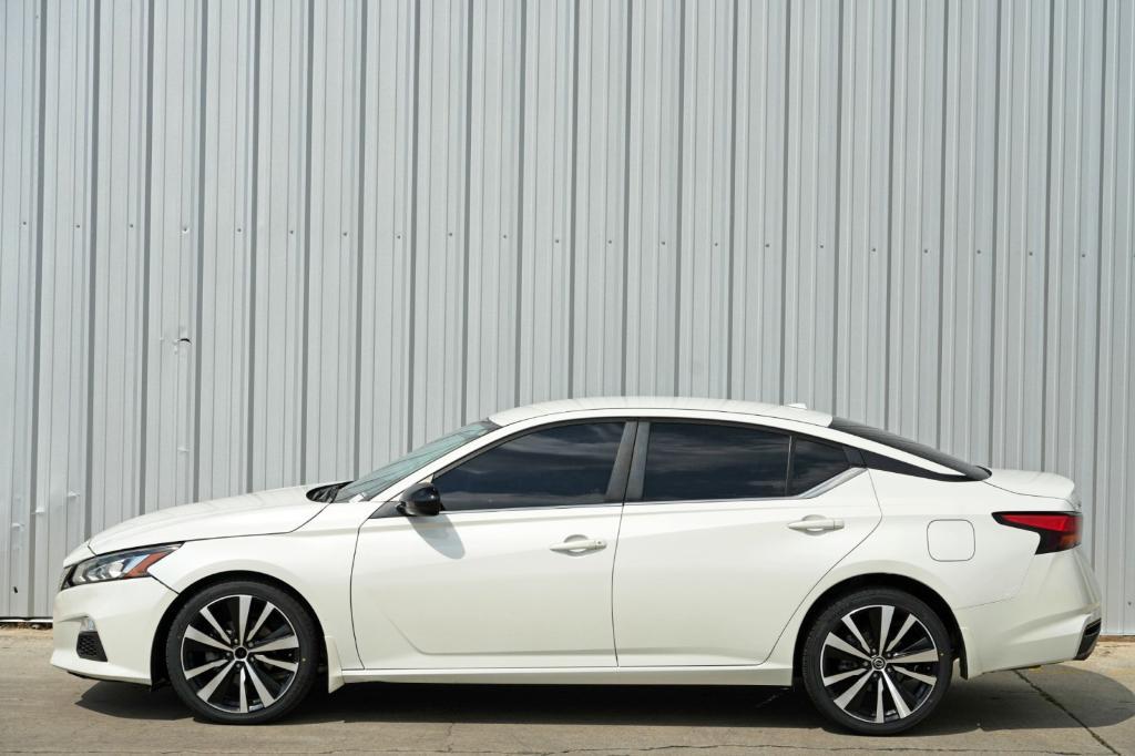 used 2019 Nissan Altima car, priced at $10,000