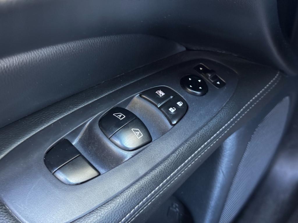 used 2020 Nissan Pathfinder car, priced at $11,000