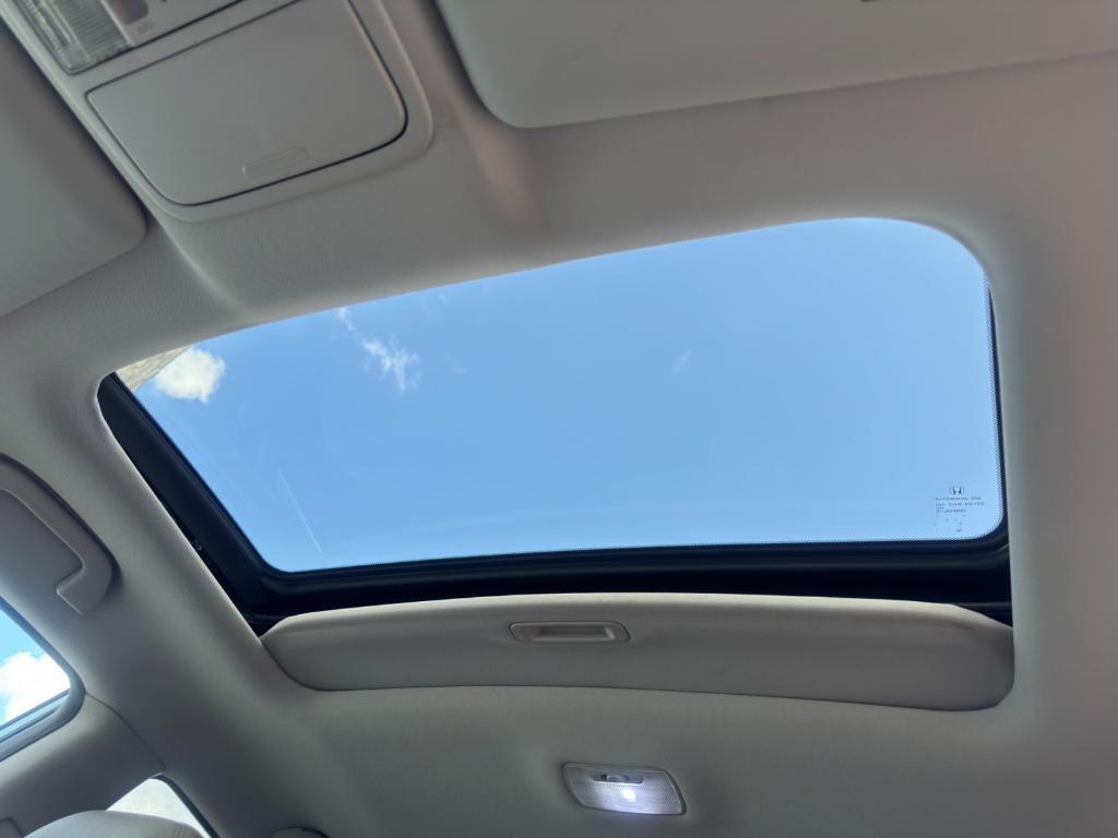 used 2009 Honda CR-V car, priced at $6,000