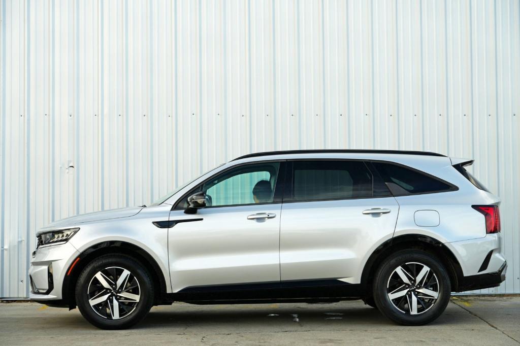 used 2022 Kia Sorento car, priced at $19,000