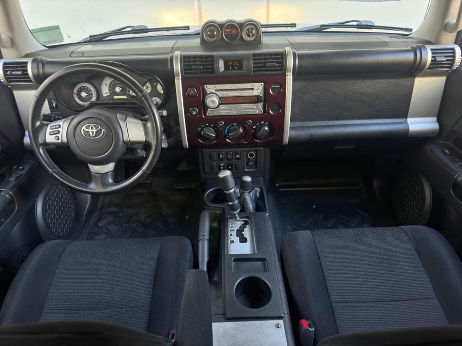 used 2007 Toyota FJ Cruiser car, priced at $9,000