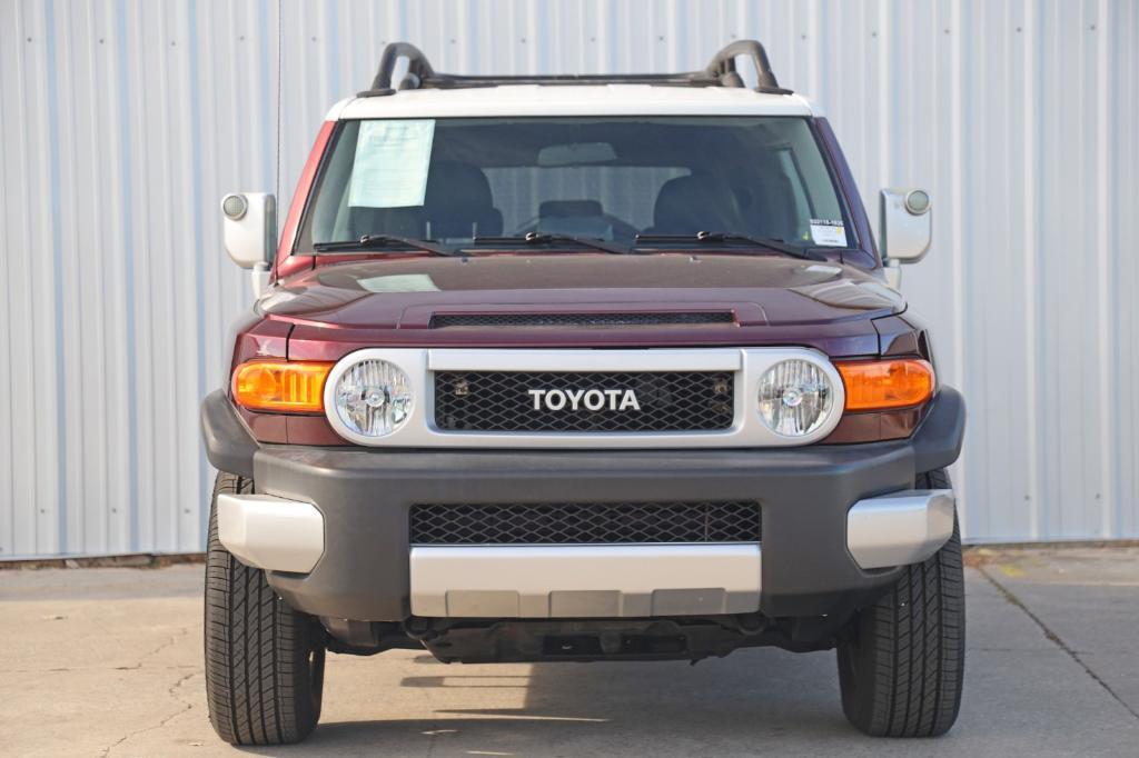 used 2007 Toyota FJ Cruiser car, priced at $9,000