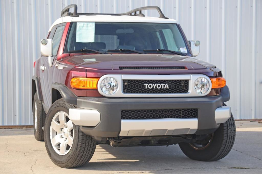 used 2007 Toyota FJ Cruiser car, priced at $9,000