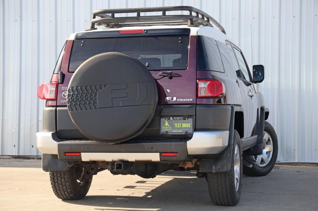 used 2007 Toyota FJ Cruiser car, priced at $9,000