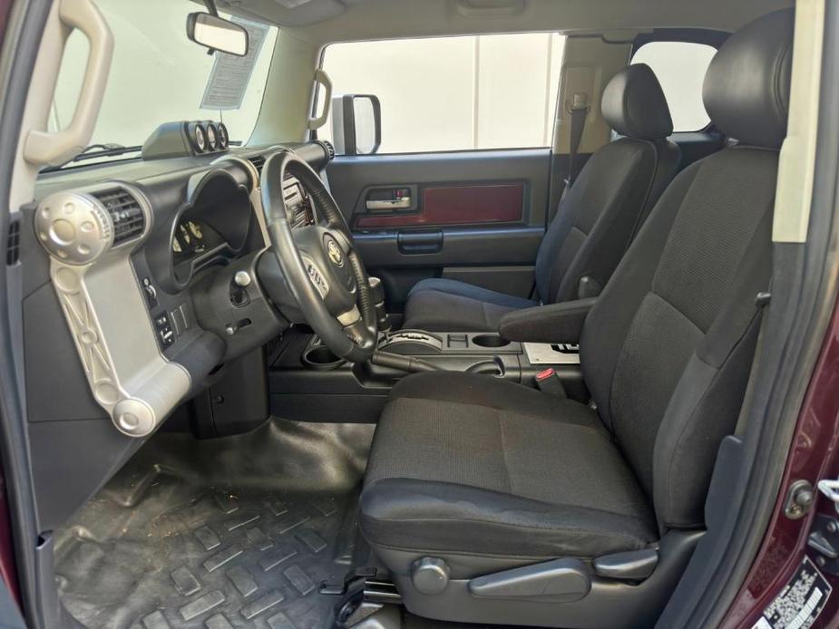 used 2007 Toyota FJ Cruiser car, priced at $9,000