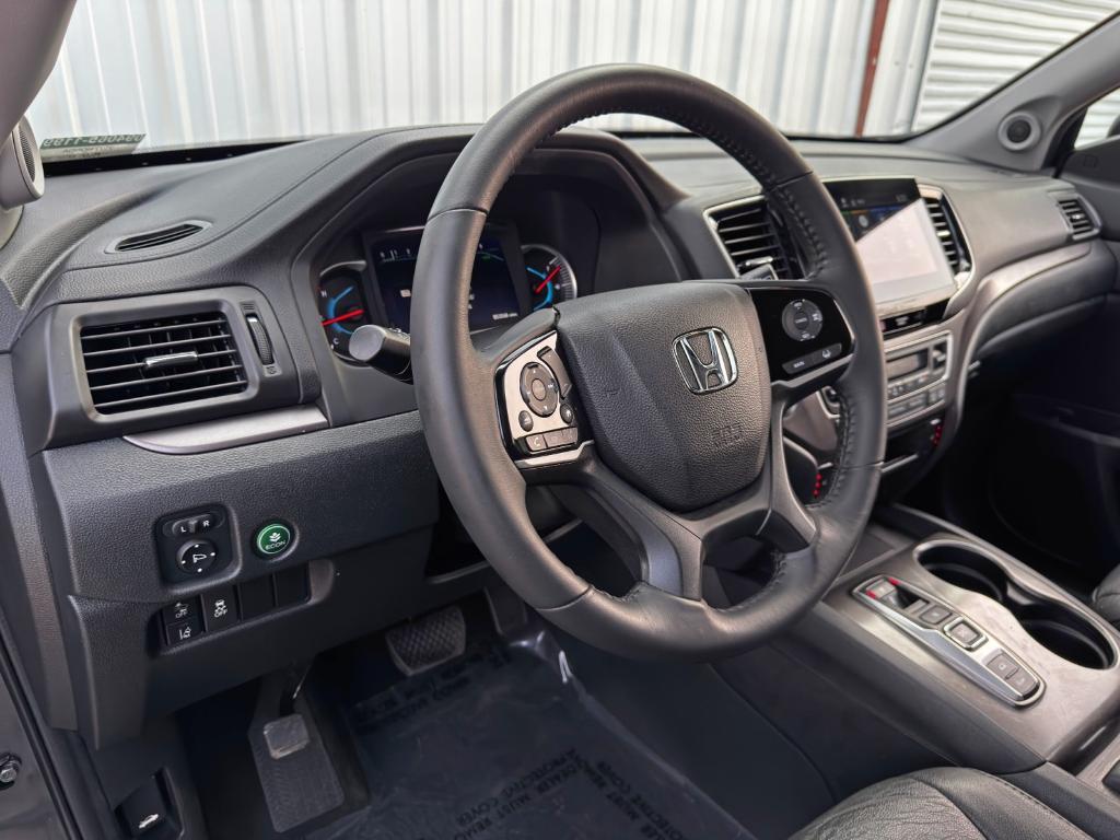 used 2022 Honda Pilot car, priced at $31,000