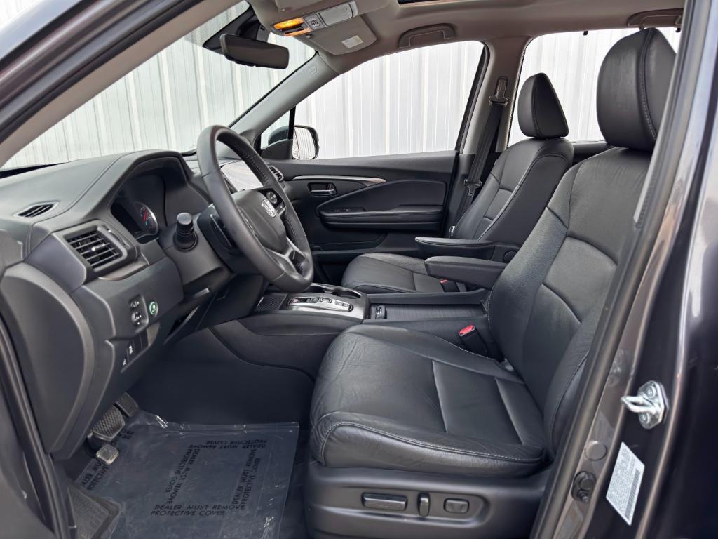 used 2022 Honda Pilot car, priced at $31,000