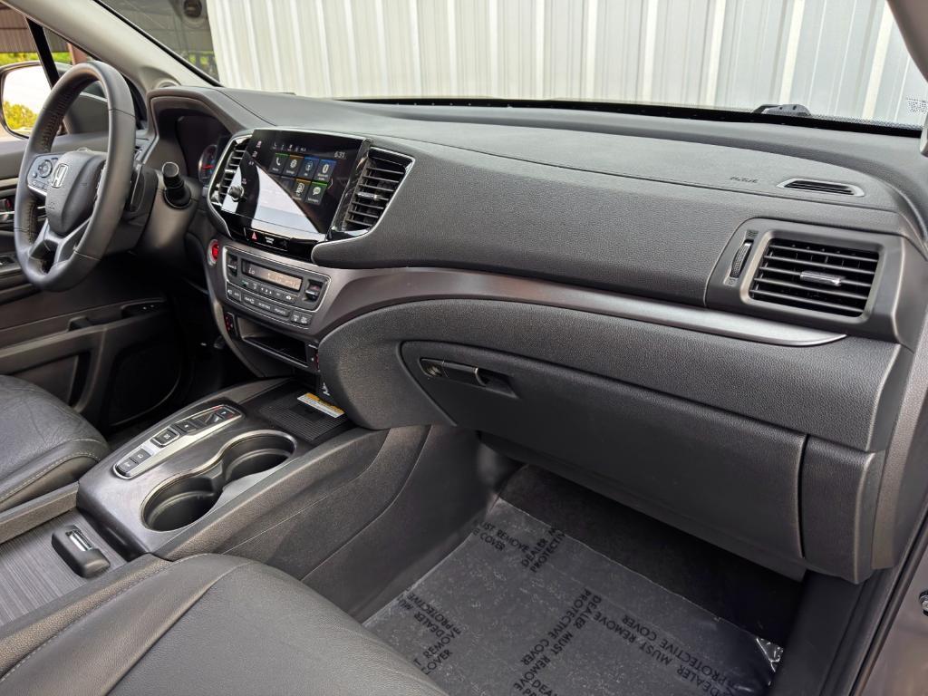 used 2022 Honda Pilot car, priced at $31,000
