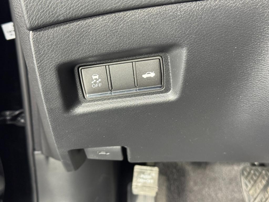 used 2020 INFINITI Q60 car, priced at $22,000