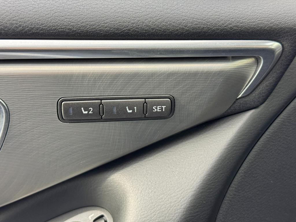 used 2020 INFINITI Q60 car, priced at $22,000