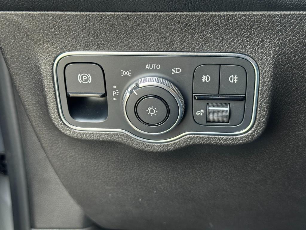 used 2021 Mercedes-Benz GLB 250 car, priced at $24,500