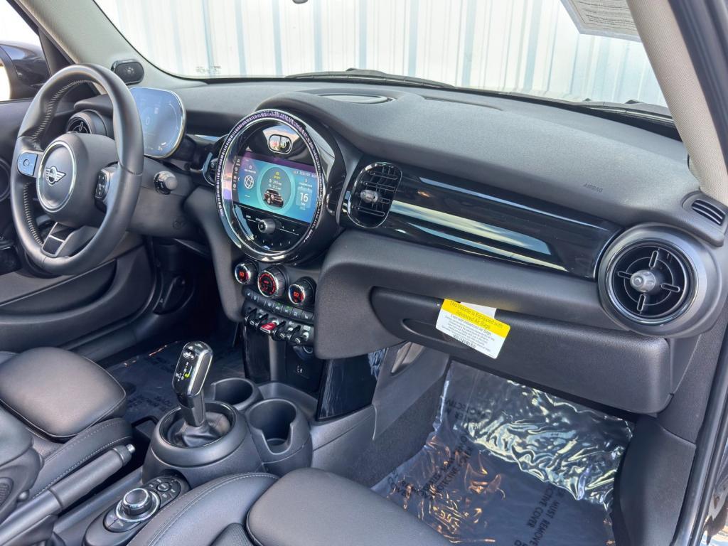 used 2023 MINI Hardtop car, priced at $22,500