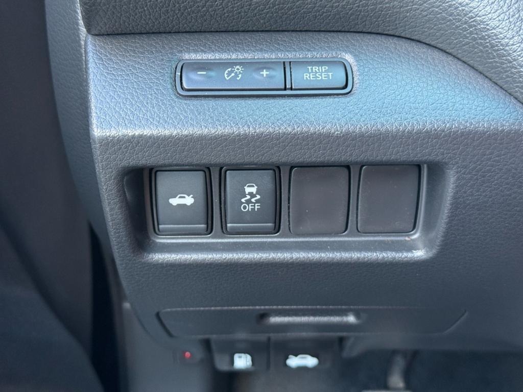 used 2018 Nissan Altima car, priced at $9,000