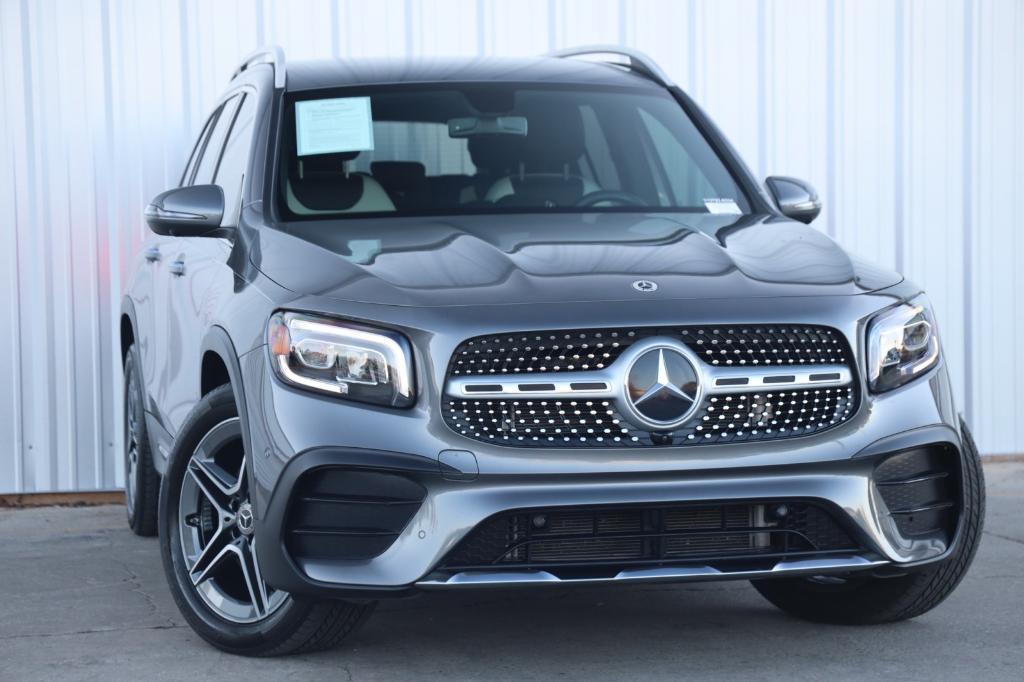 used 2021 Mercedes-Benz GLB 250 car, priced at $26,000