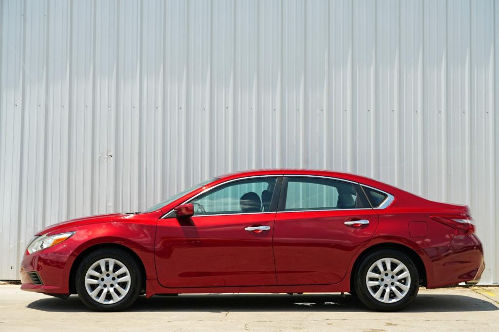 used 2018 Nissan Altima car, priced at $10,000